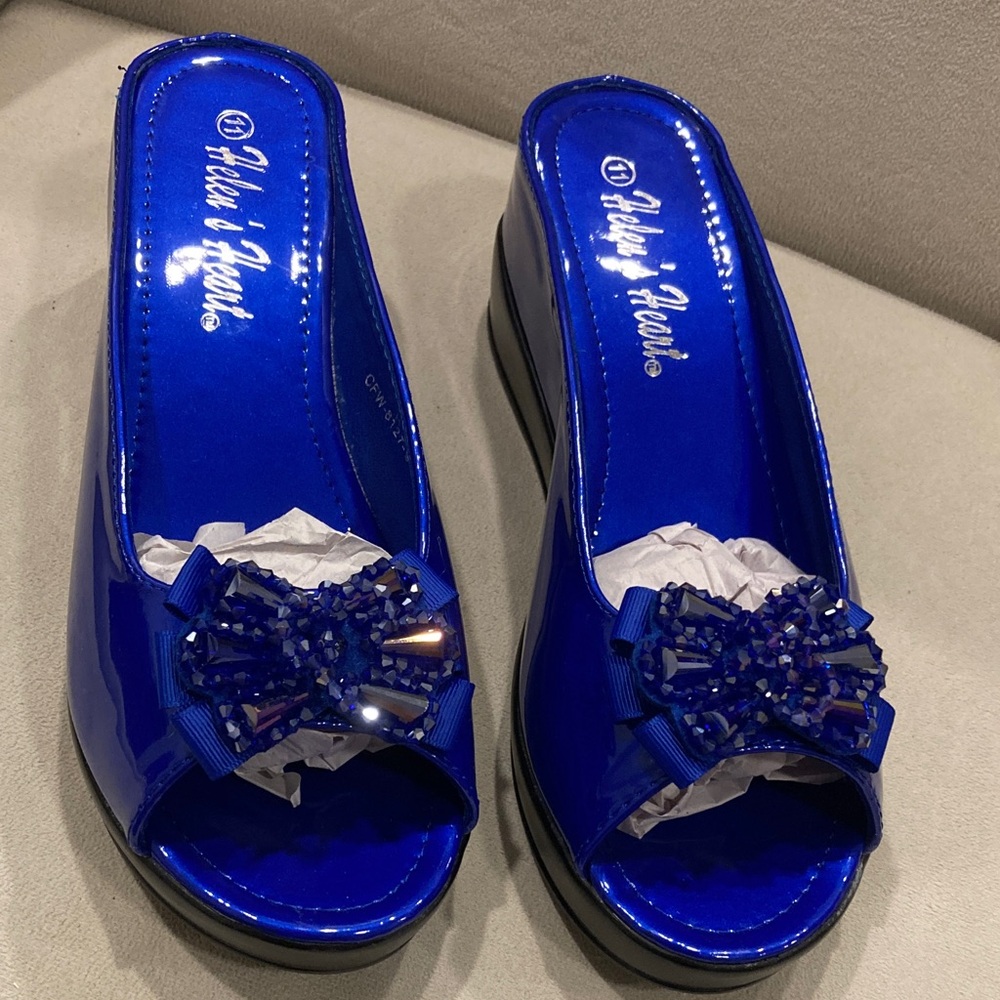 Flashy Blue Embellished‎ Mules